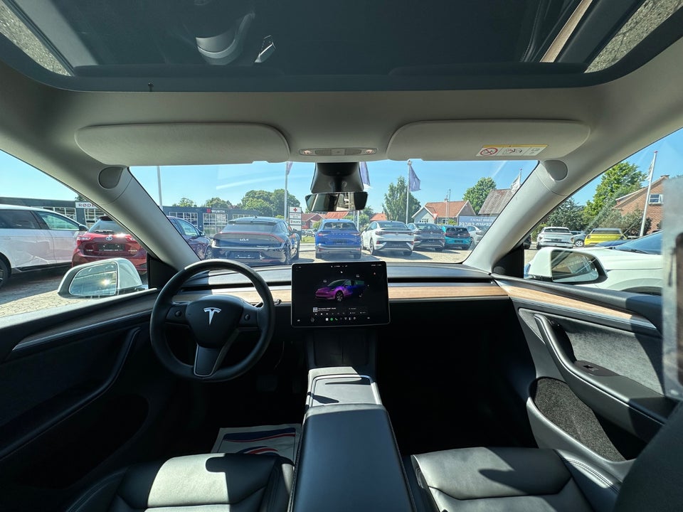 Tesla Model Y Long Range AWD 5d