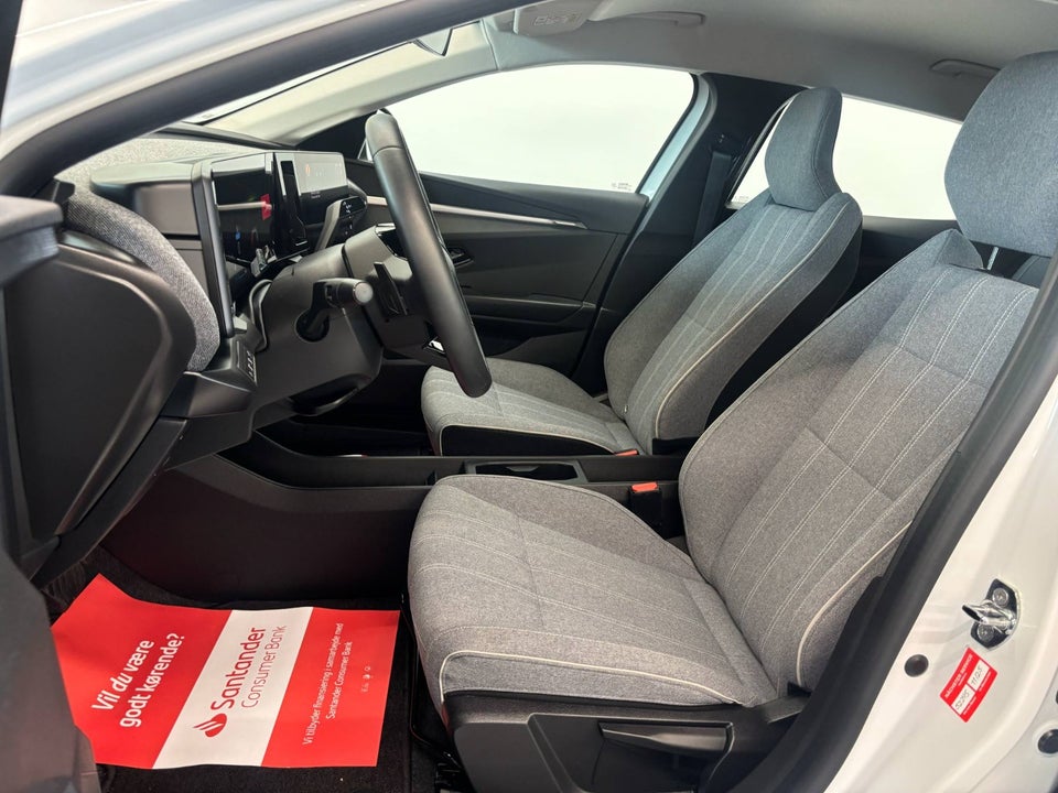 Renault Megane E-Tech 40 Equilibre 5d