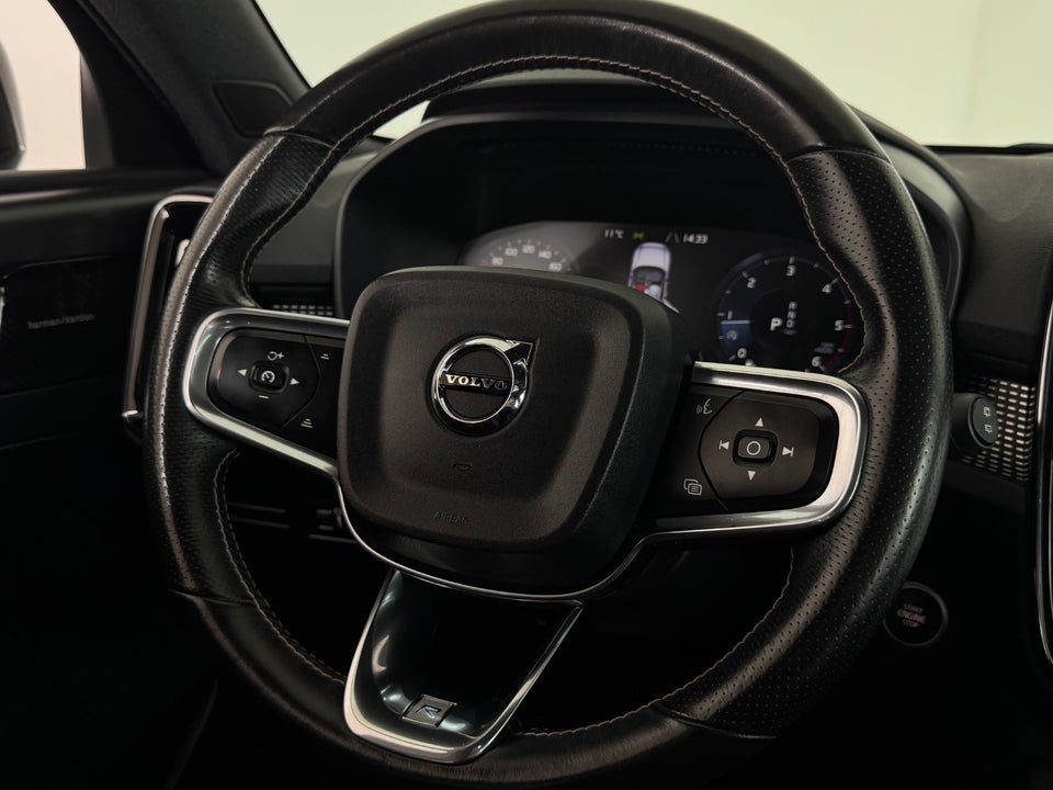 Volvo XC40 2,0 D4 190 R-Design aut. AWD 5d