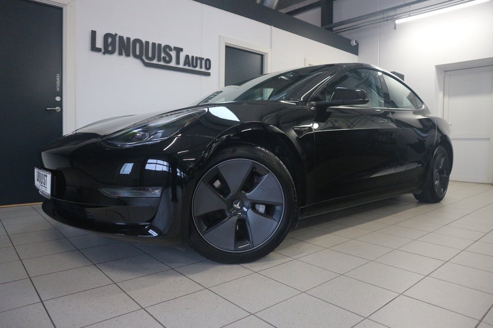 Tesla Model 3 Long Range AWD 4d