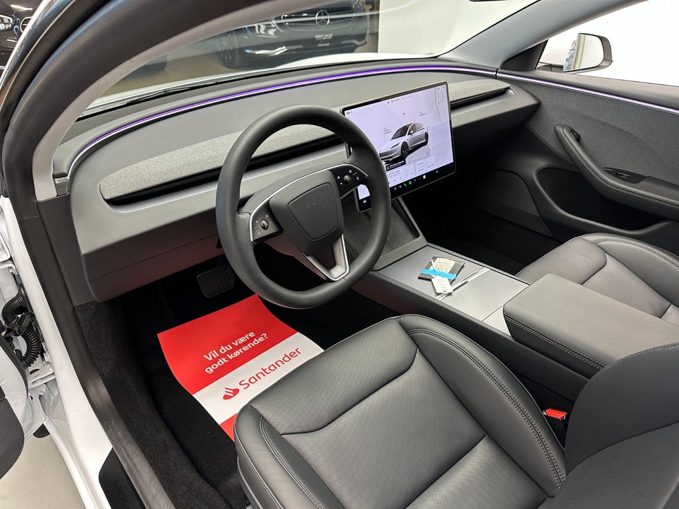 Tesla Model 3 RWD 4d