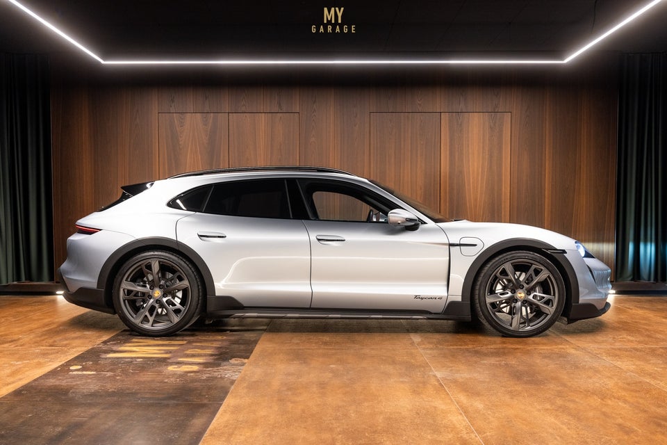 Porsche Taycan 4 Performance+ Cross Turismo 5d