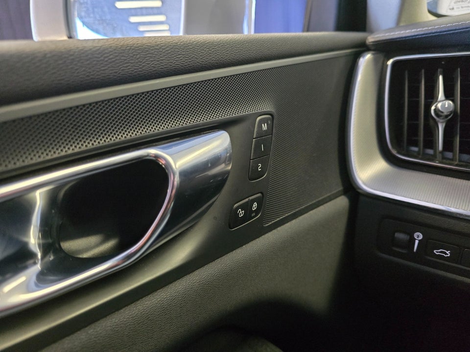 Volvo XC60 2,0 T8 390 Inscription aut. AWD 5d