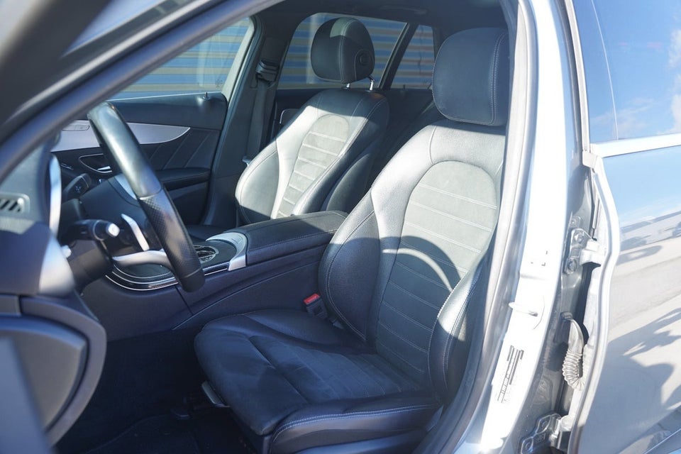 Mercedes C220 d 2,0 AMG Line stc. aut. 5d