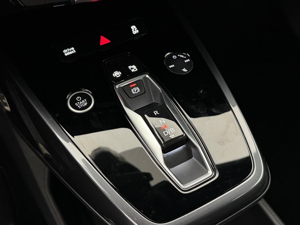 Audi Q4 e-tron 40 S-line 5d