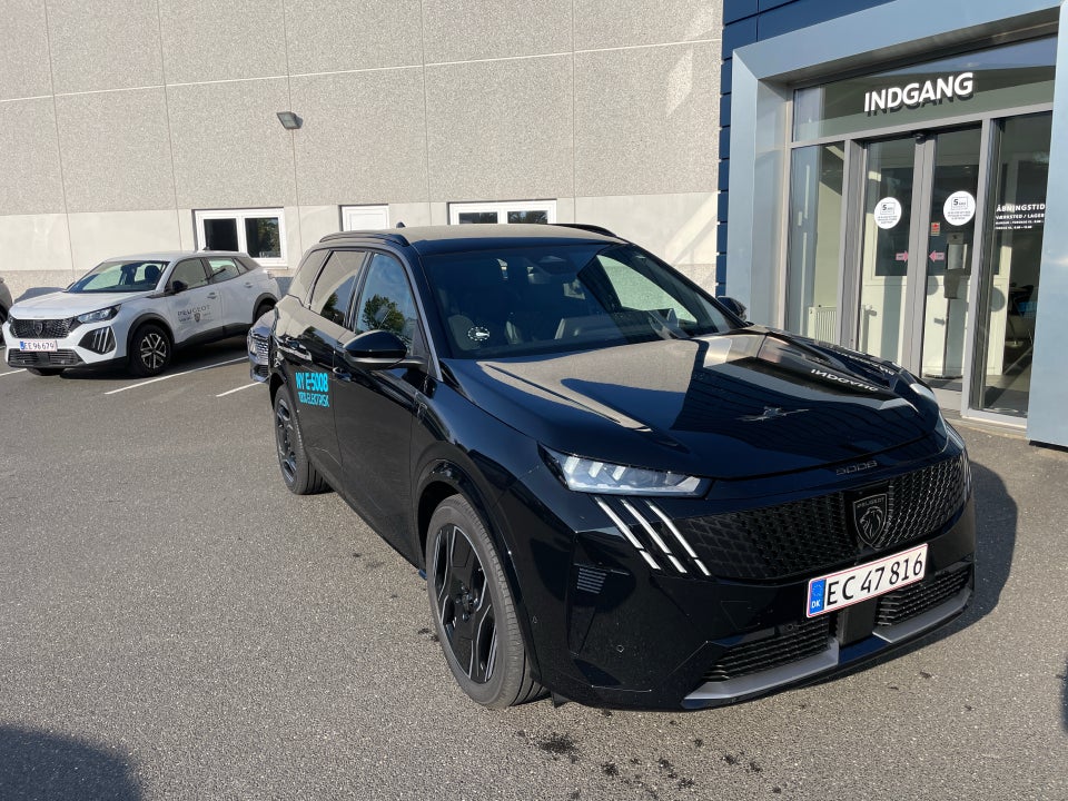 Peugeot e-5008 77 GT Pack 7prs 5d