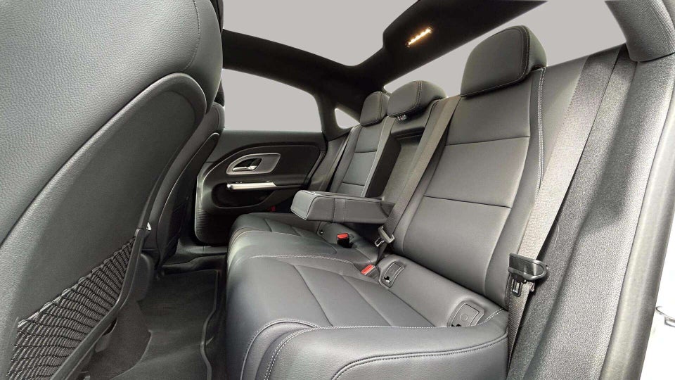 Mercedes CLA250+ electric Progressive Premium 4d