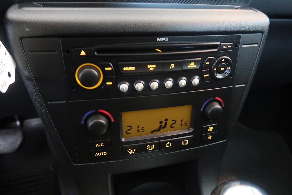 Citroën C4 1,6 HDi 110 VTR+ E6G 5d