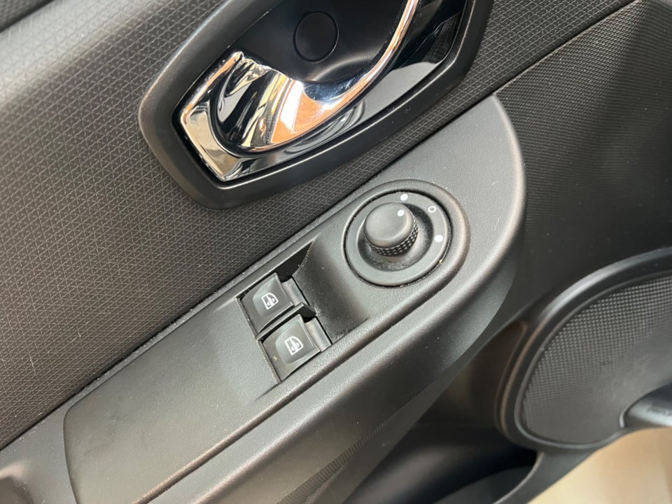 Renault Clio IV 0,9 TCe 90 Expression Sport Tourer 5d