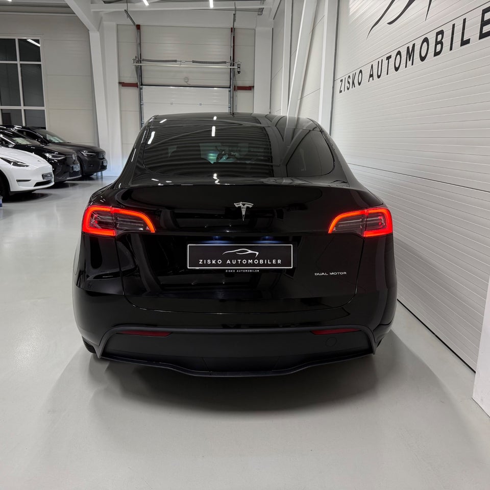 Tesla Model Y Long Range AWD 5d