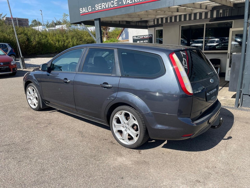 Ford Focus 1,6 Titanium 5d