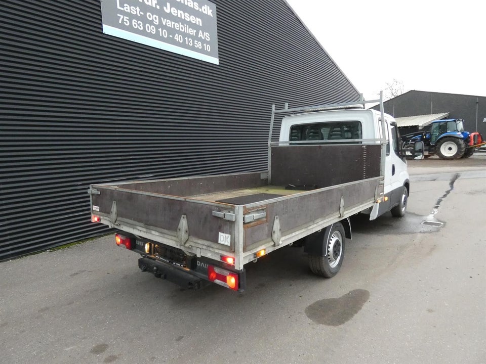 Iveco Daily 2,3 35S14 Mandskabsvogn m/lad 4d