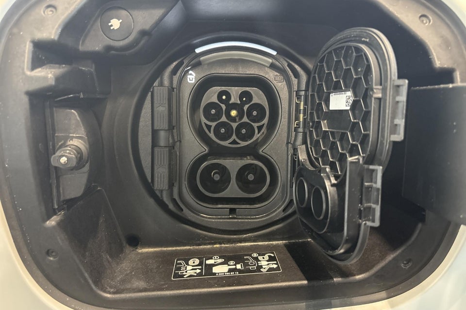 Mercedes EQB250+ AMG Edition 5d