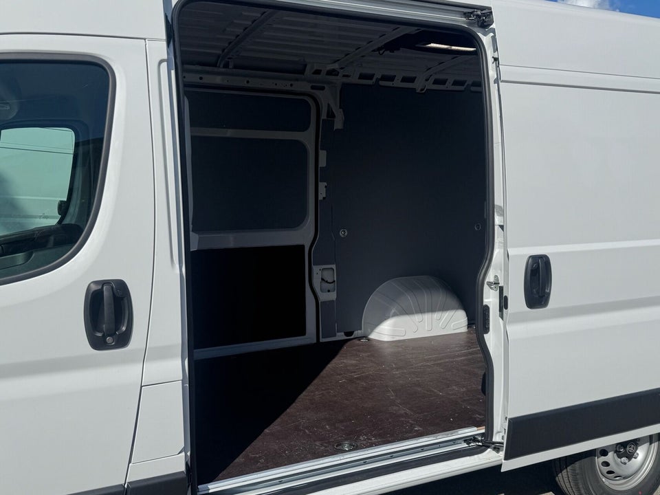 Toyota ProAce Max 2,2 D 180 Comfort Master Kassevogn L2H2 aut.