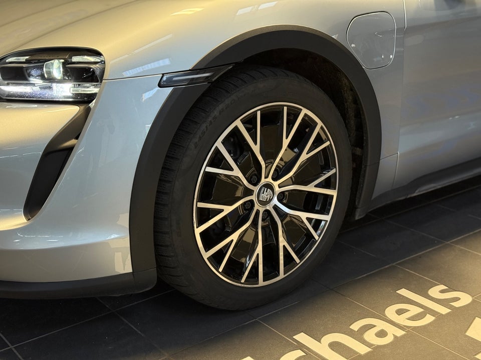 Porsche Taycan 4 Performance+ Cross Turismo 5d