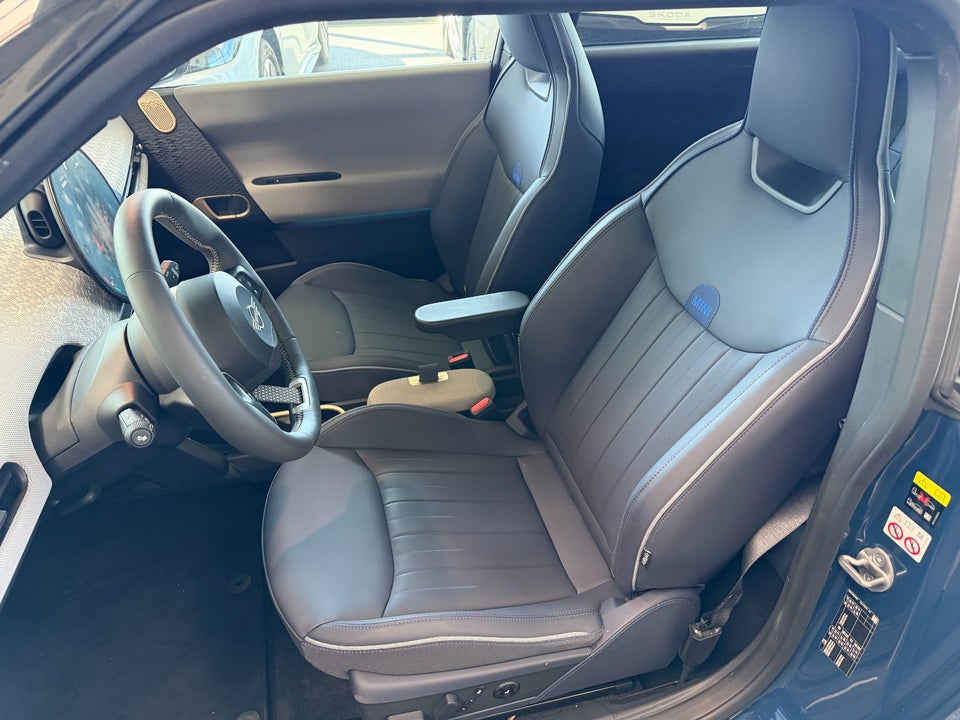 MINI Cooper SE Favoured Trim XL 3d