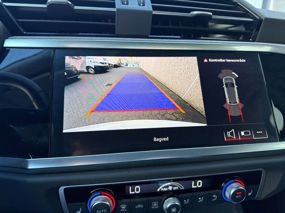 Audi Q3 45 TFSi e Attitude plus S-tr. 5d