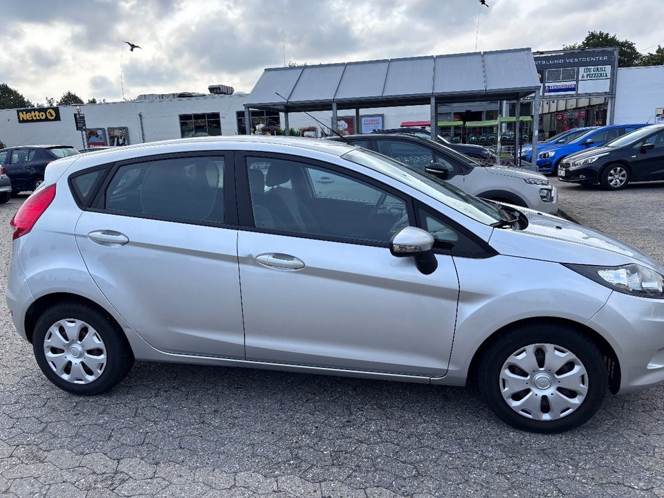 Ford Fiesta 1,4 Trend 5d