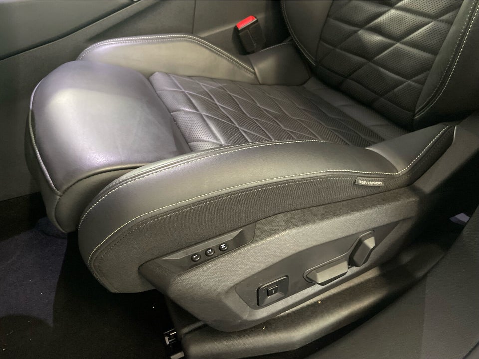 Peugeot e-3008 77 GT Pack 5d