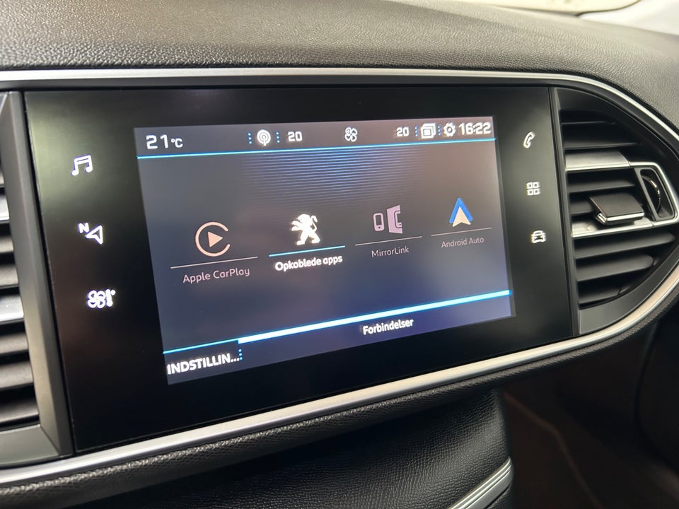 Peugeot 308 1,5 BlueHDi 130 Selection Sky SW EAT6 5d