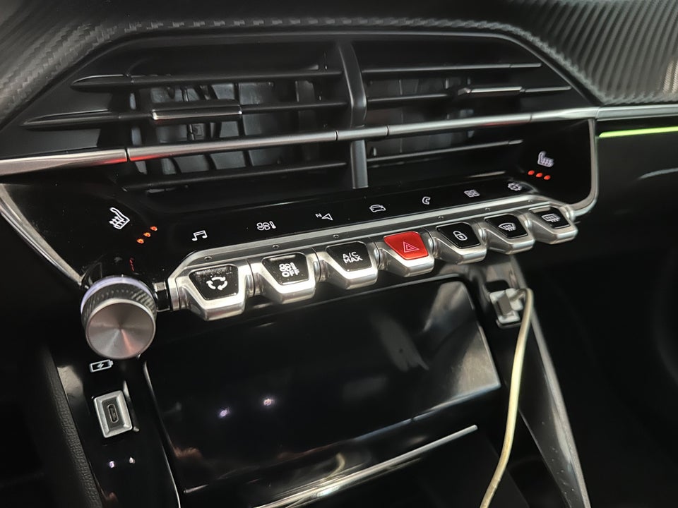 Peugeot 208 1,2 PureTech 100 GT 5d