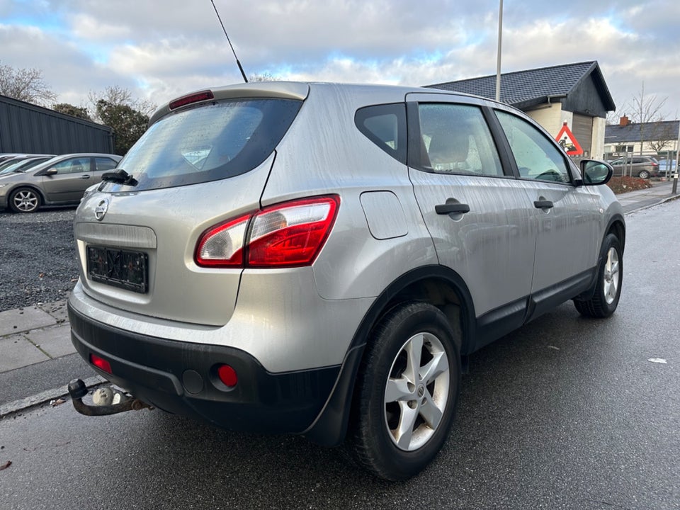 Nissan Qashqai 1,6 Tekna 5d