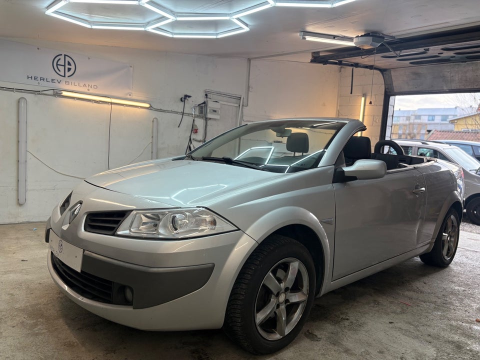 Renault Megane II 2,0 Dynamique CC 2d