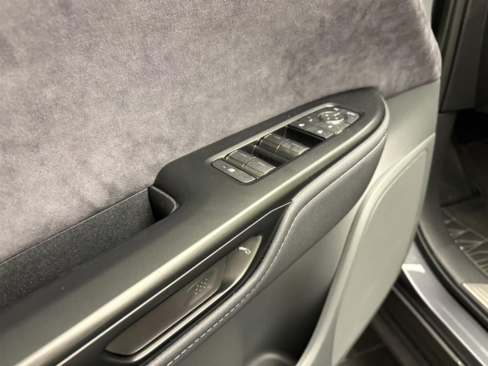 Lexus RZ300e Luxury 5d