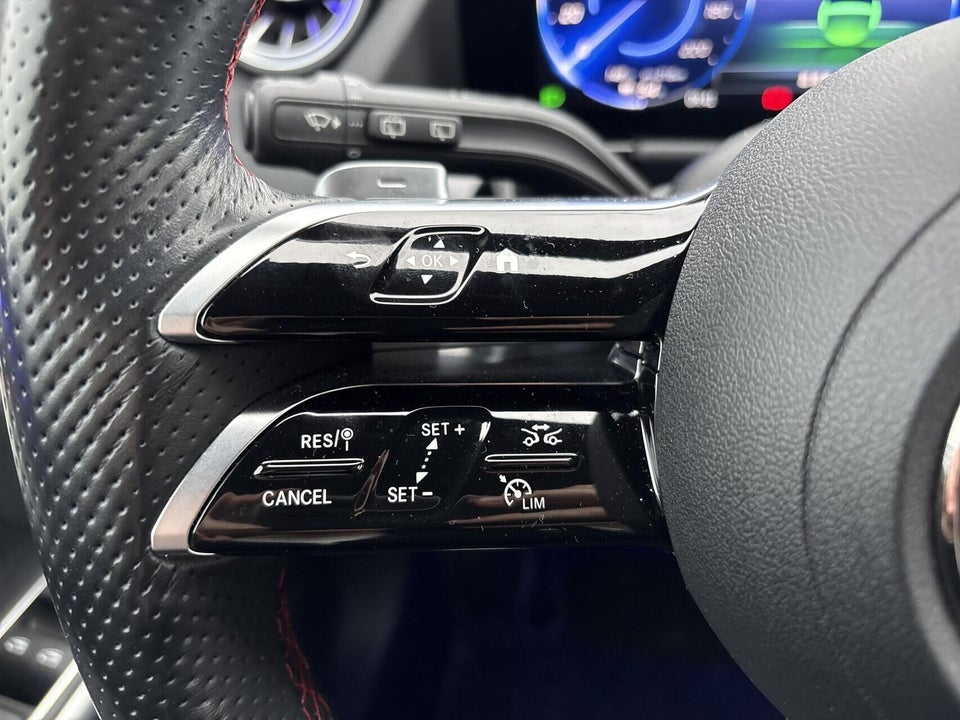 Mercedes EQA350 AMG Line 4Matic 5d