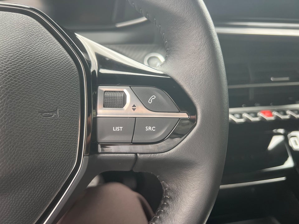 Peugeot e-2008 50 Allure 5d