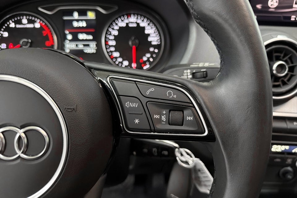 Audi Q2 35 TFSi Prestige S-tr. 5d