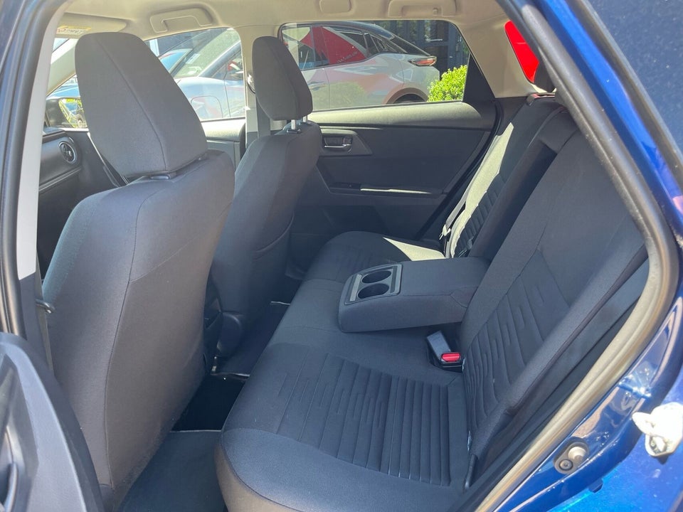 Toyota Auris 1,8 Hybrid H2 Comfort Touring Sports CVT 5d