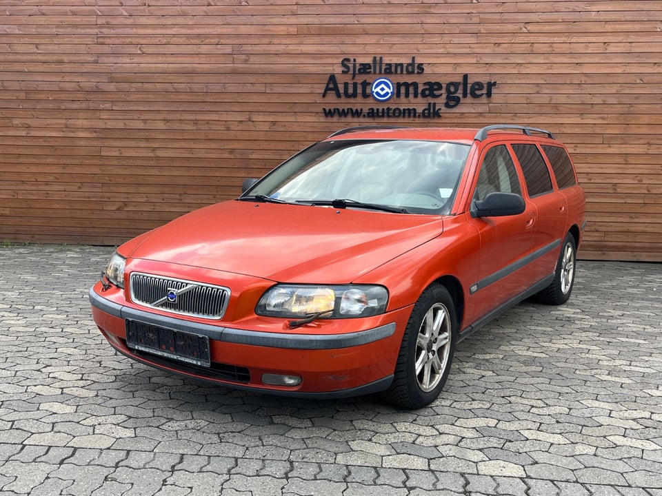 Volvo V70 2,4  5d