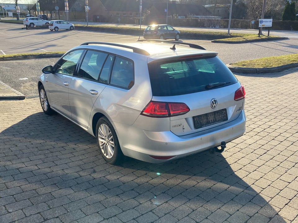 VW Golf VII 1,6 TDi 105 Cup Variant BMT 5d