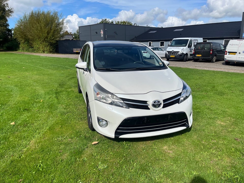 Toyota Verso 1,6 D-4D T2 Skyview 7prs 5d