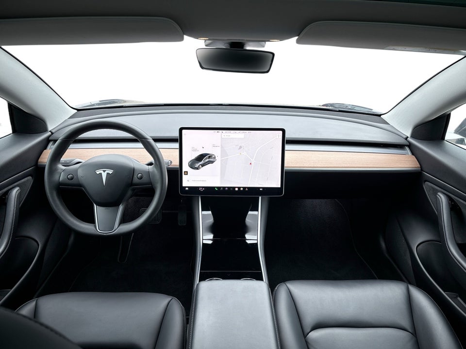 Tesla Model 3 Long Range AWD 4d