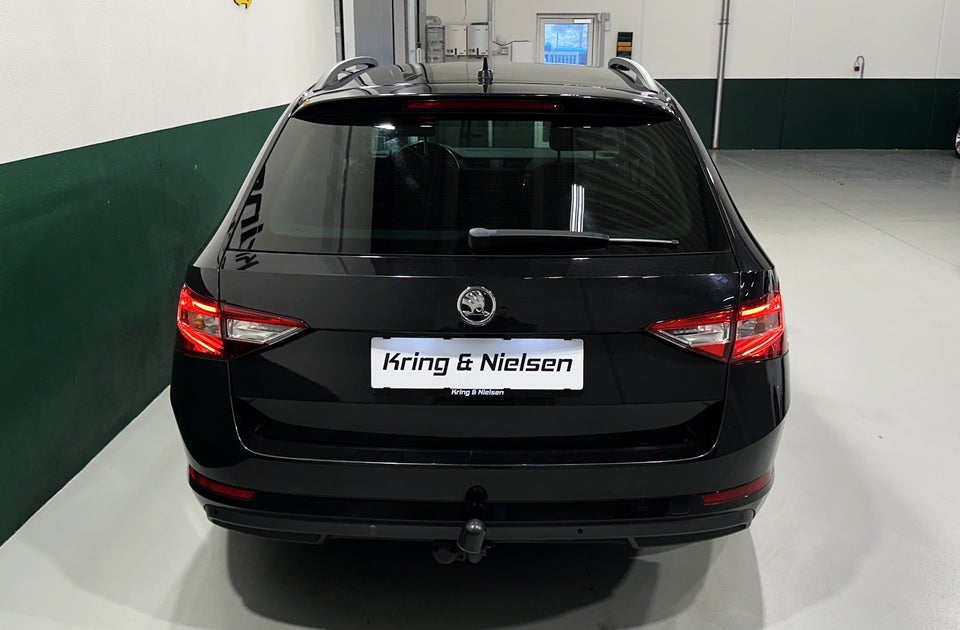 Skoda Superb 1,4 TSi 125 Active Combi 5d