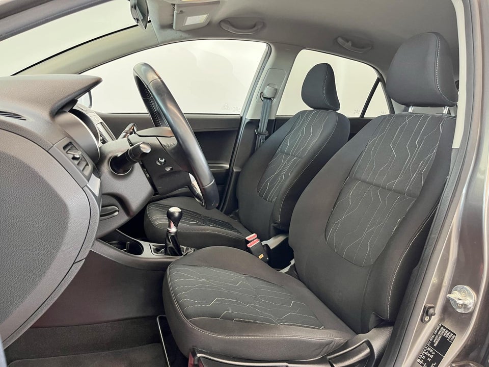 Kia Picanto 1,0 Attraction 5d