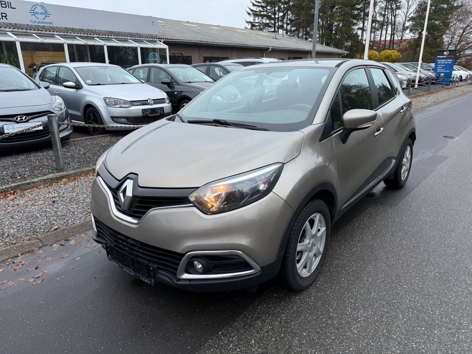 Renault Captur 0,9 TCe 90 Expression 5d