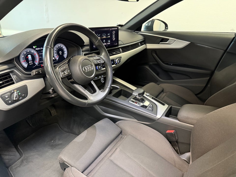 Audi A4 40 TFSi S-line Prestige Tour plus Avant S-tr. 5d