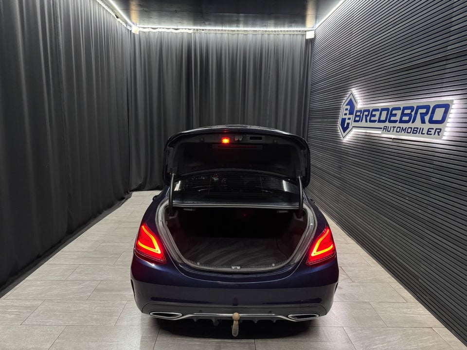 Mercedes C220 d 2,0 AMG Line aut. 4d