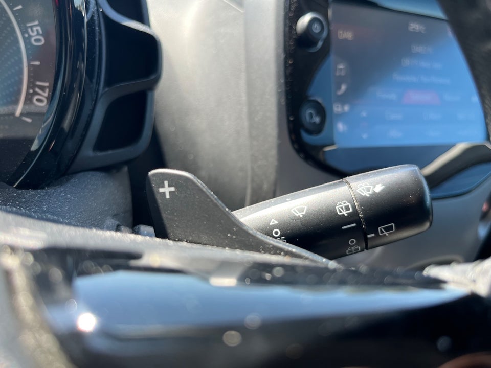 Toyota Aygo 1,0 VVT-i x-press x-shift 5d