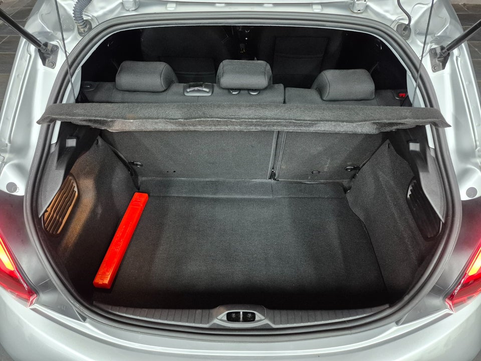 Peugeot 208 1,2 e-THP 110 Allure EAT6 5d