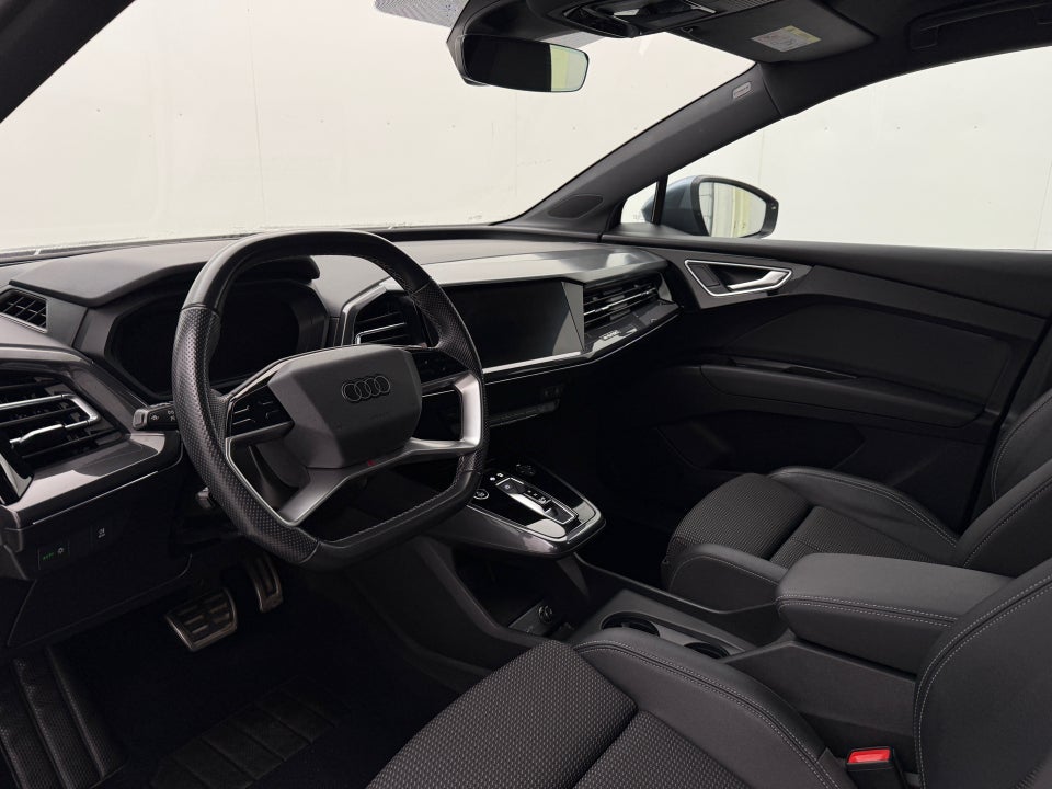 Audi Q4 e-tron 40 S-line 5d