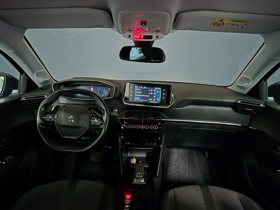 Peugeot 208 1,2 PureTech 100 Allure EAT8 5d