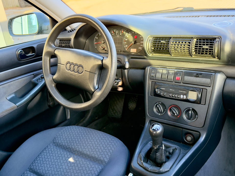 Audi A4 1,8  4d