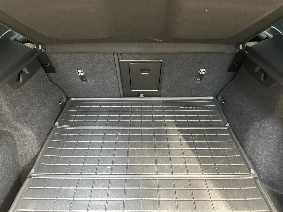 Volvo EX40 Extended Range Core 5d