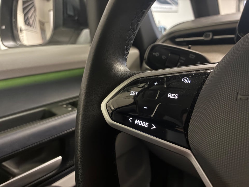 VW ID.Buzz 77 Pro SWB 5d