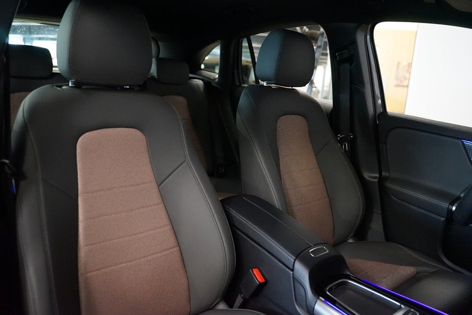 Mercedes EQA300 Electric Art 4Matic 5d