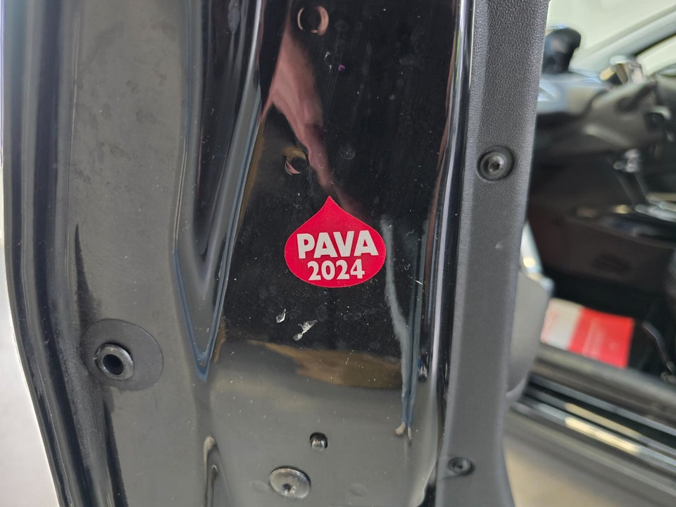 Peugeot 2008 1,2 e-THP 110 Desire Sky 5d